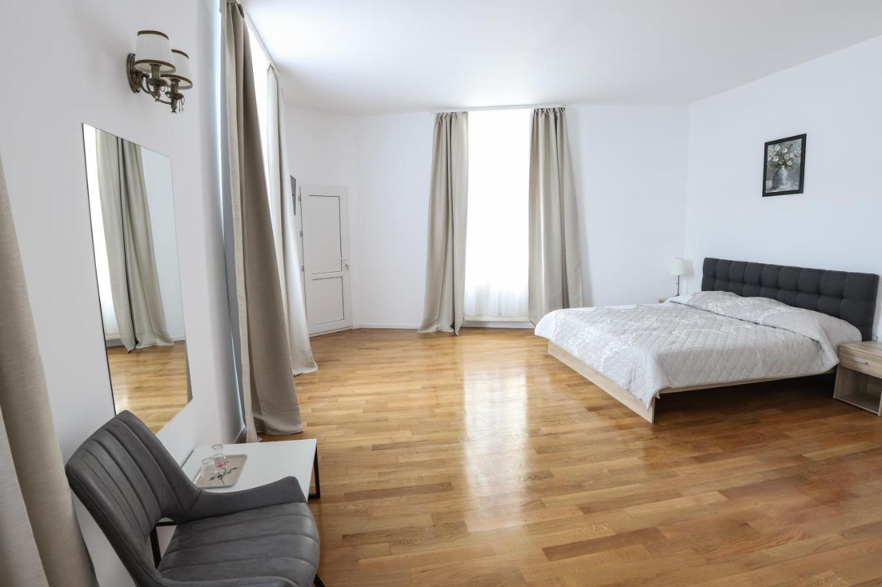 Floasiu Residence Guesthouse シビウ エクステリア 写真