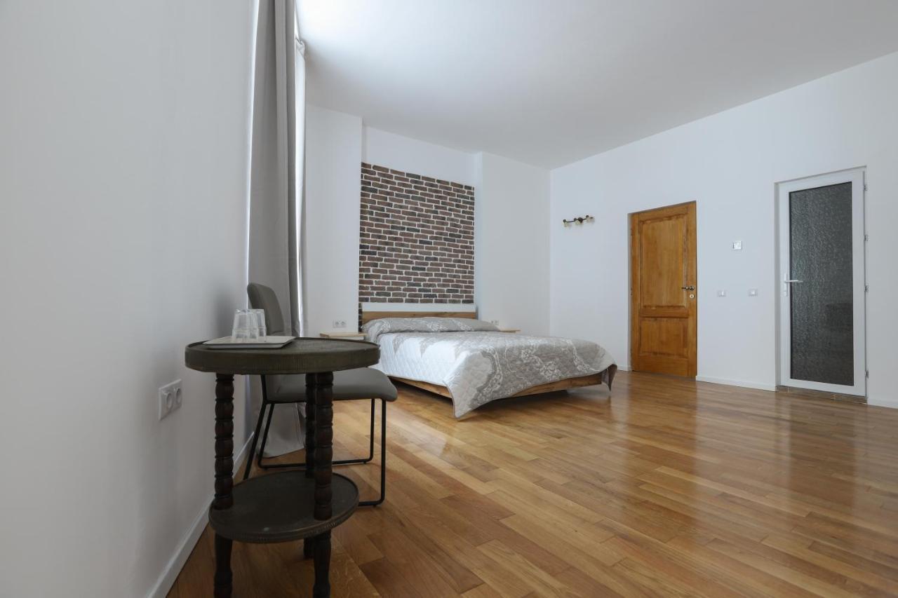Floasiu Residence Guesthouse シビウ エクステリア 写真
