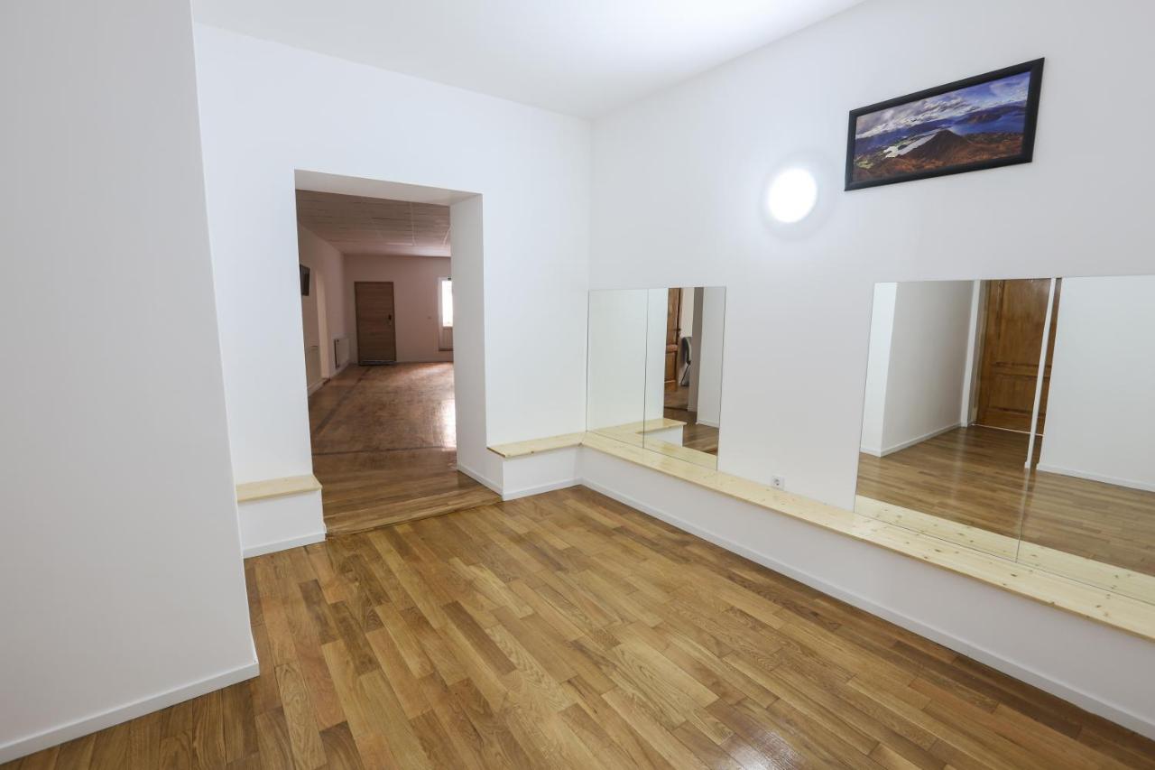 Floasiu Residence Guesthouse シビウ エクステリア 写真