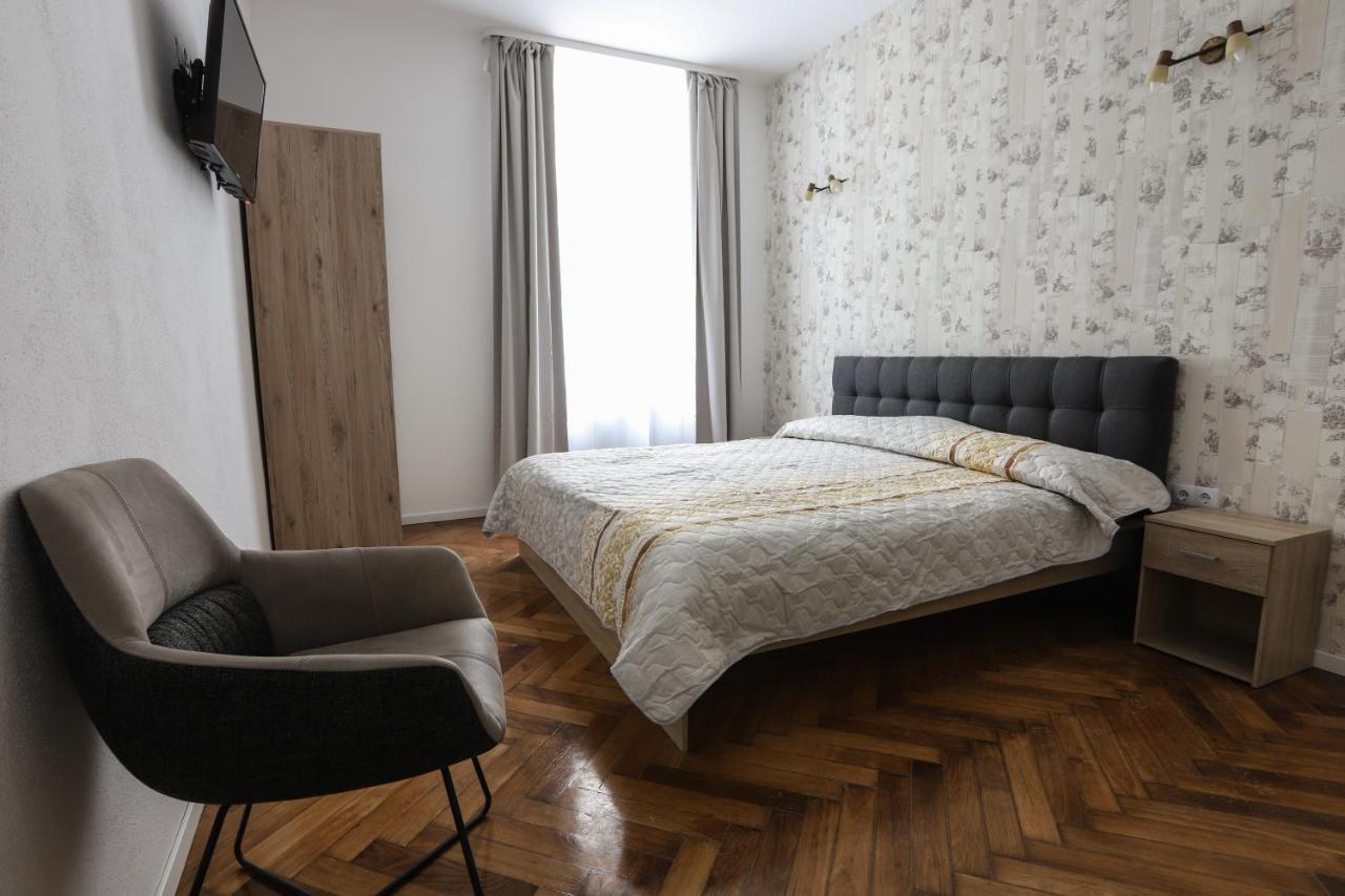 Floasiu Residence Guesthouse シビウ エクステリア 写真