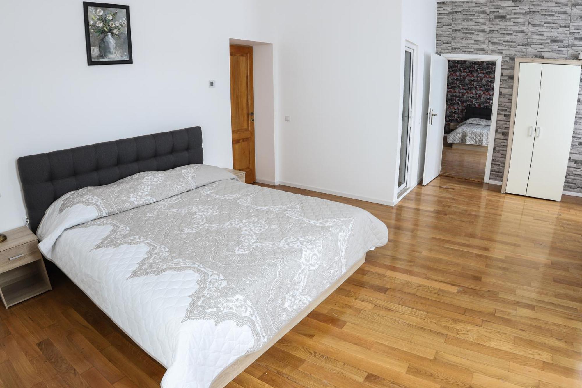 Floasiu Residence Guesthouse シビウ エクステリア 写真
