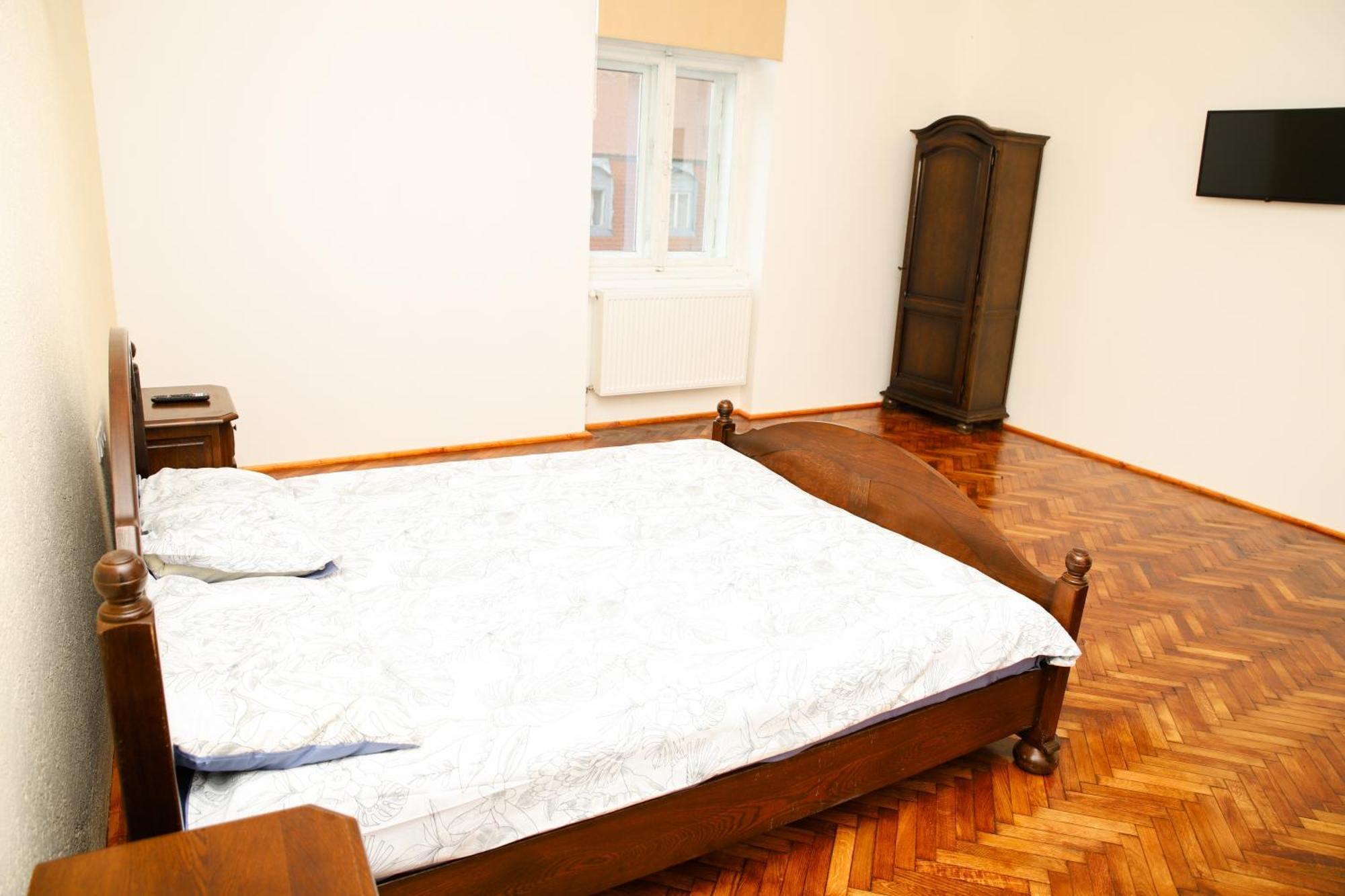 Floasiu Residence Guesthouse シビウ エクステリア 写真